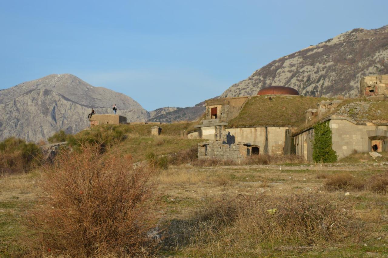 Vujas Village Pleasure Kotor Kültér fotó